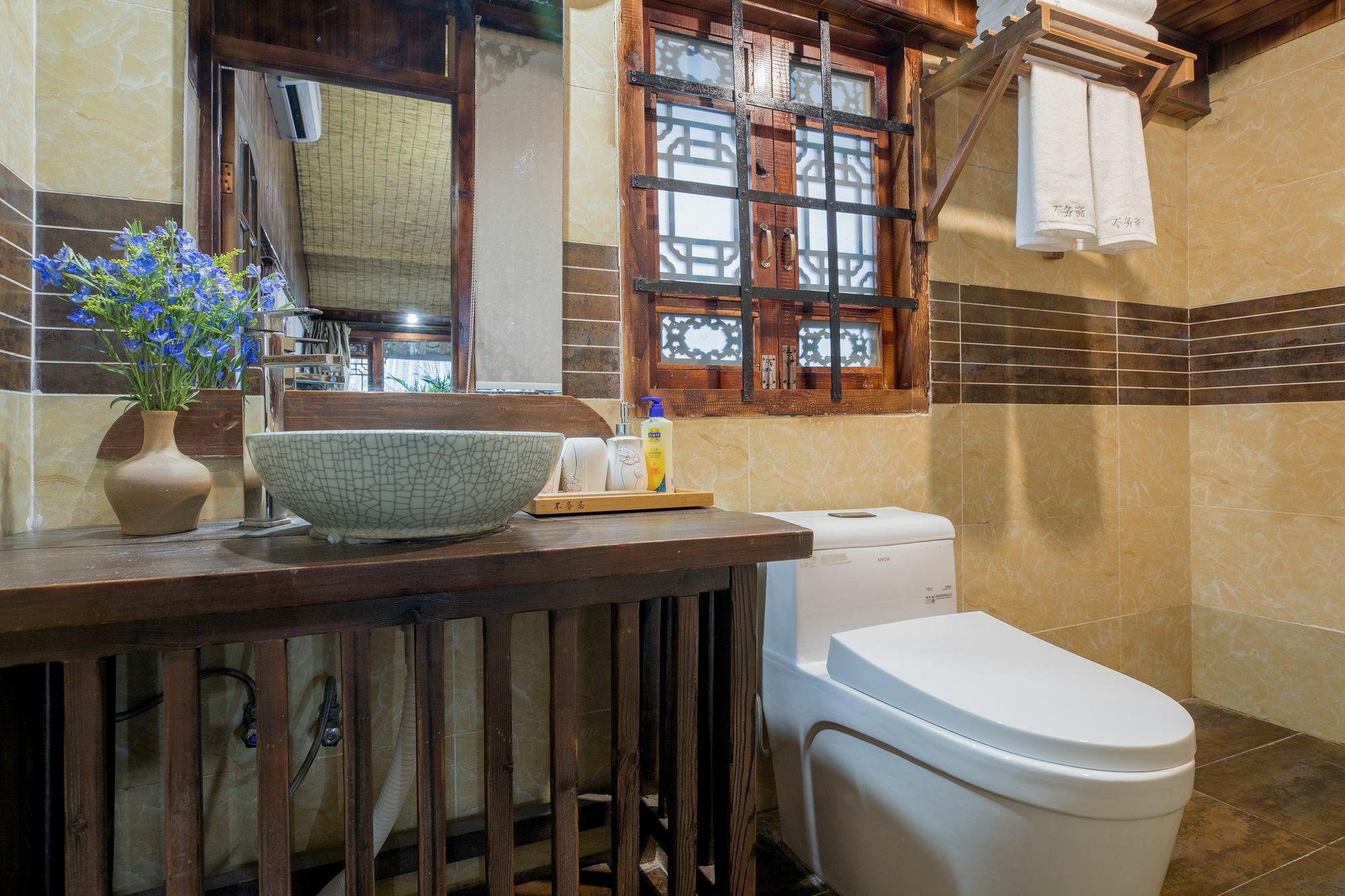 Lijiang Buwuzhai Inn Bagian luar foto